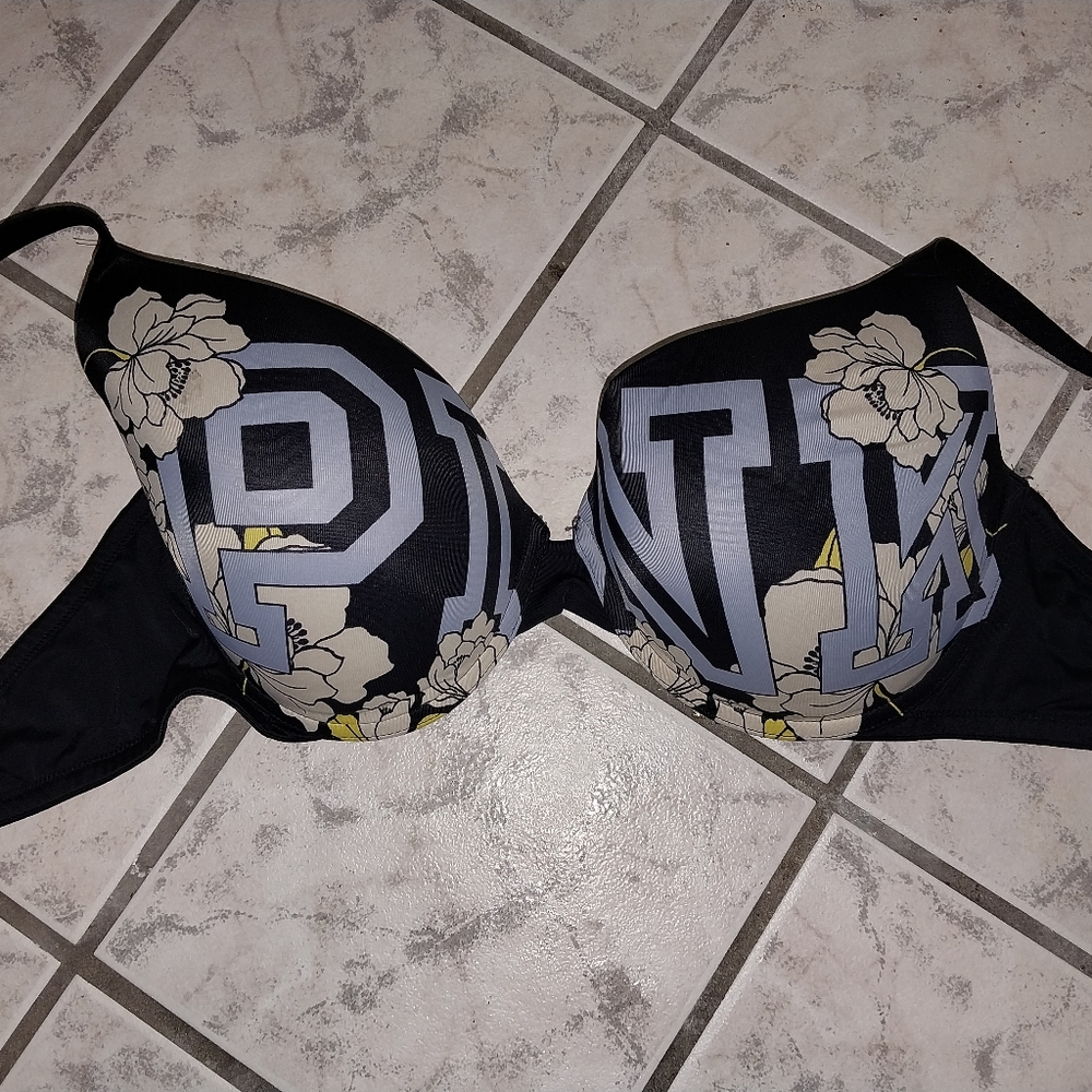 Vs pink bra